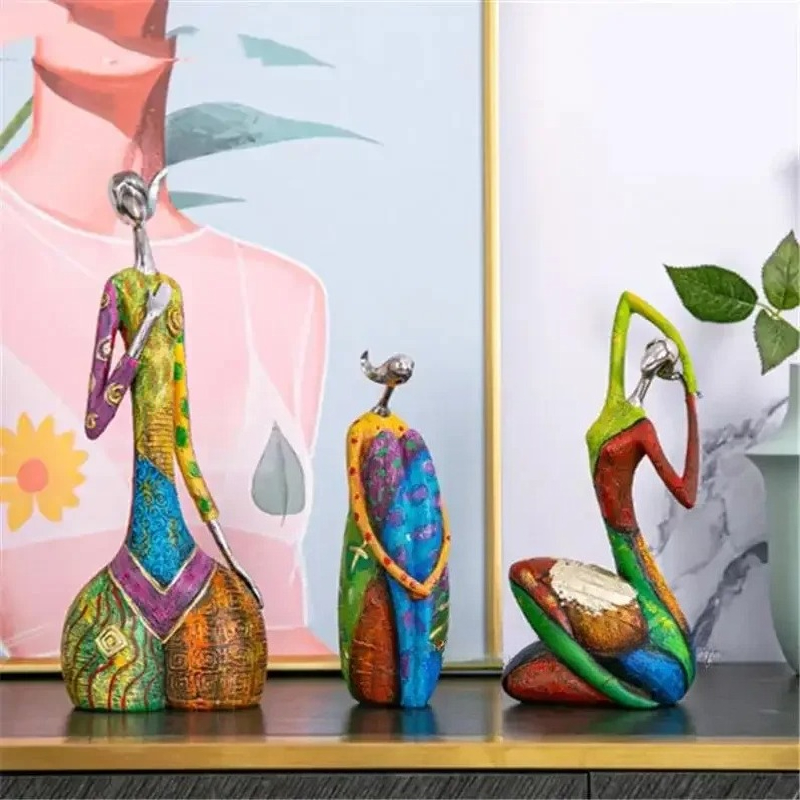 Interior Design Apartment - Pittura Donna Statua in resina Figurine