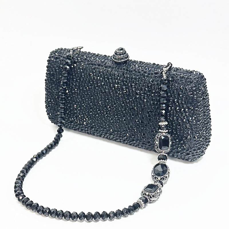 Borse da pranzo Pochette piene - Interior Design Ai Free recensione e prezzo